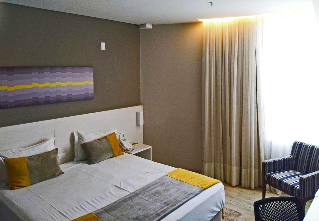 Comfort Hotel & Suites רונדונופוליס חדר תמונה