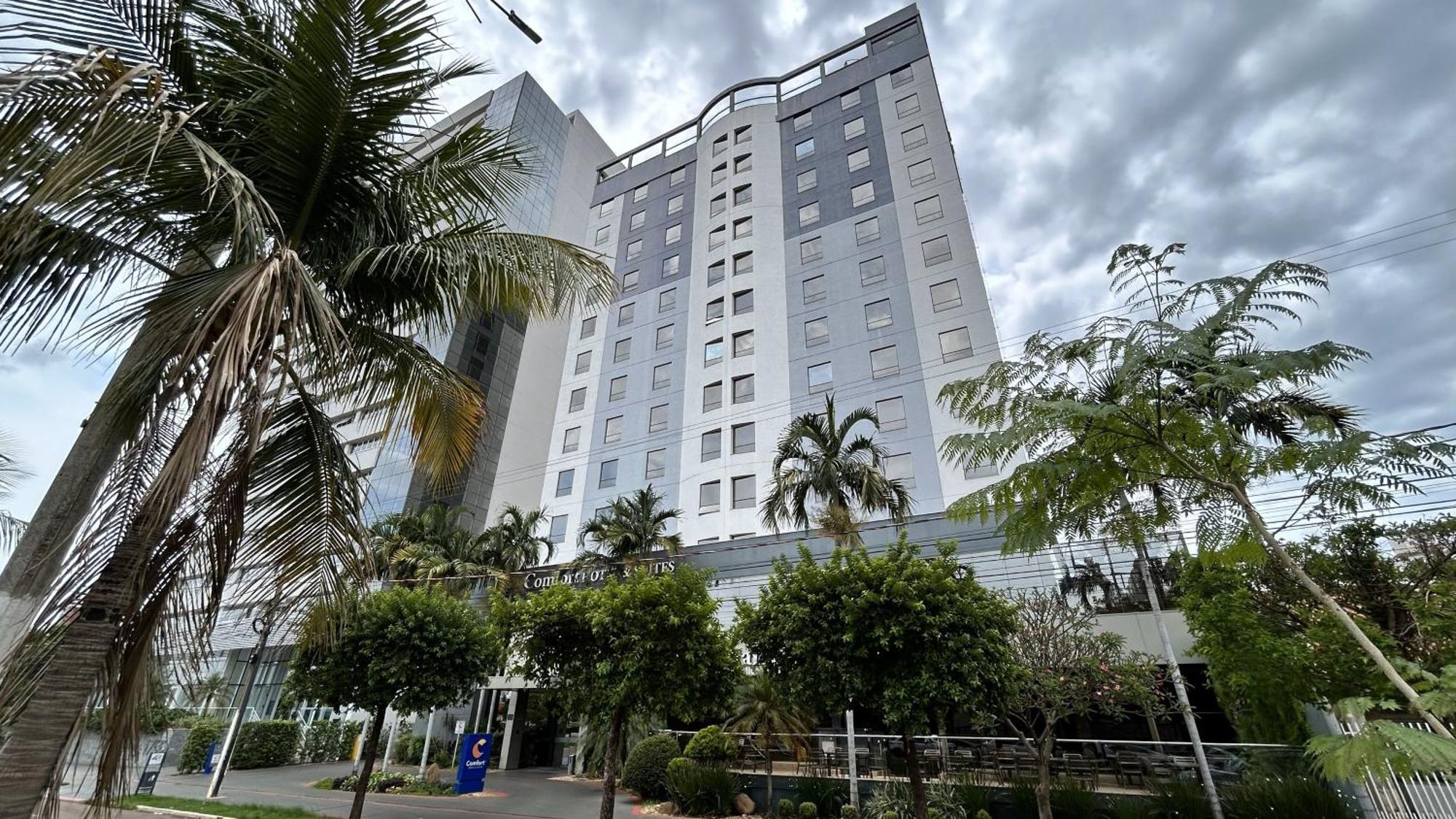 Comfort Hotel & Suites רונדונופוליס מראה חיצוני תמונה