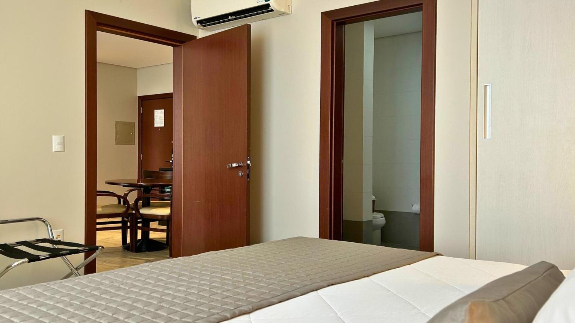 Comfort Hotel & Suites רונדונופוליס מראה חיצוני תמונה