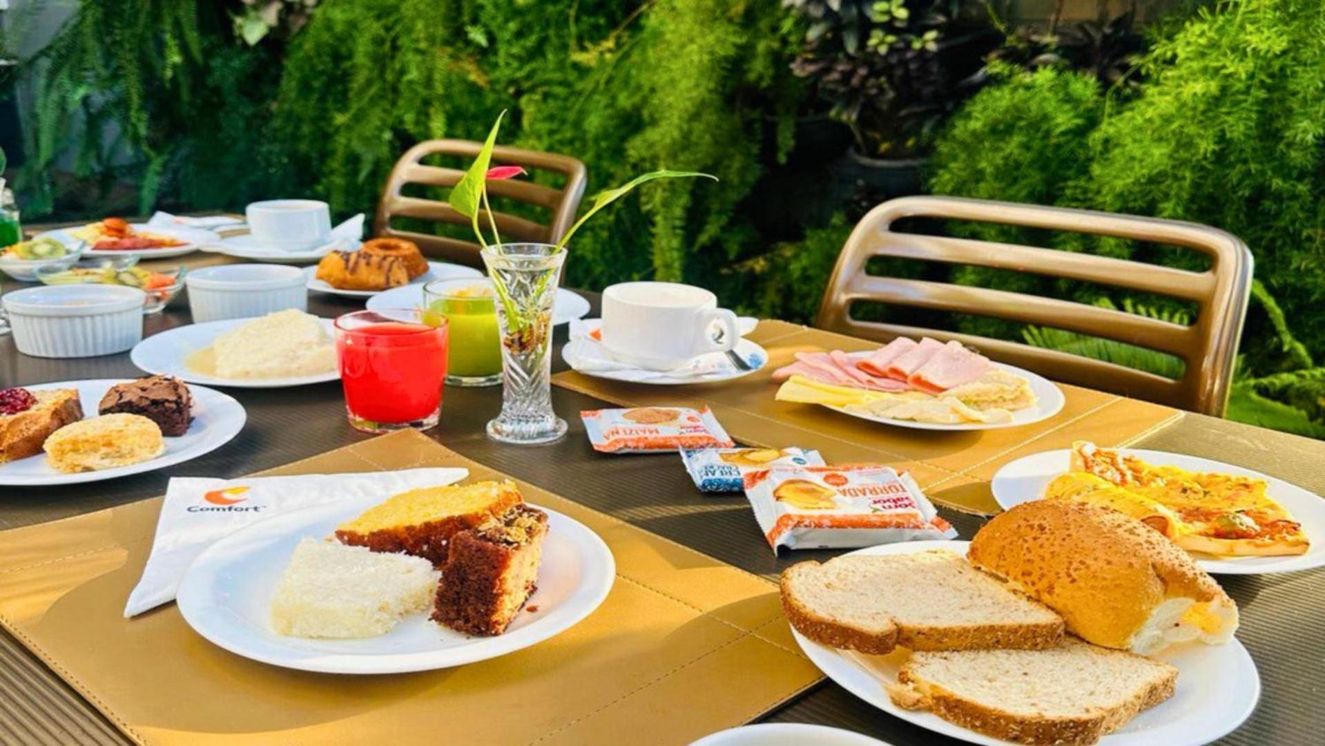 Comfort Hotel & Suites רונדונופוליס מראה חיצוני תמונה